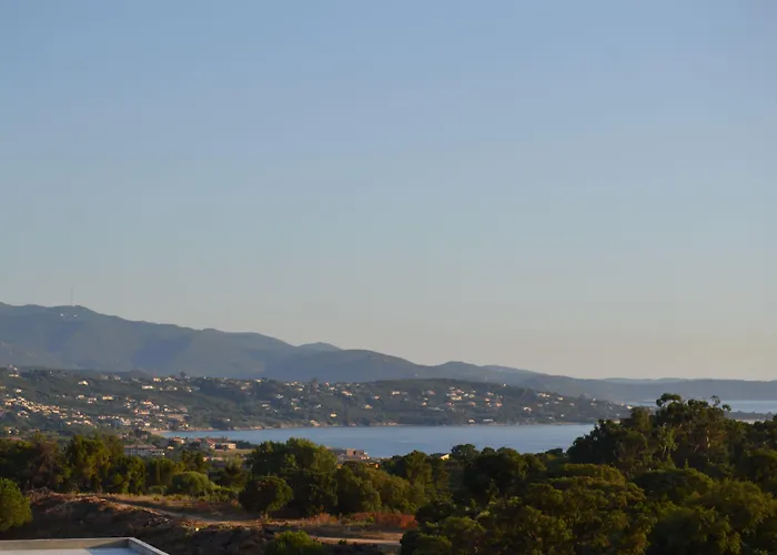 Lägenhetshotell Les Jardins Du Porticcio (Corsica)