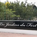 Apartmanhotel Les Jardins Du 4*