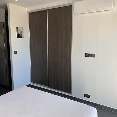 アパートホテル Les Jardins Du 4*