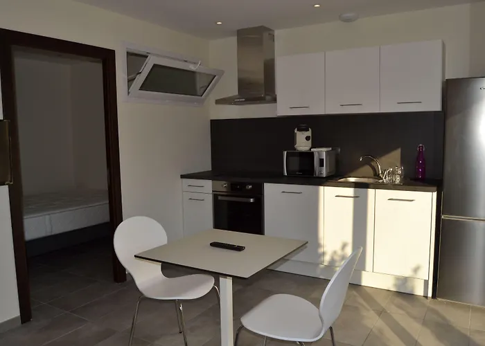 Апарт-отель Les Jardins Du