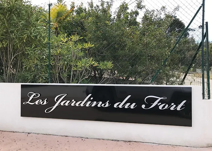 Апарт-отель Les Jardins Du 4*