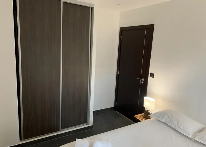 Апарт-отель Les Jardins Du